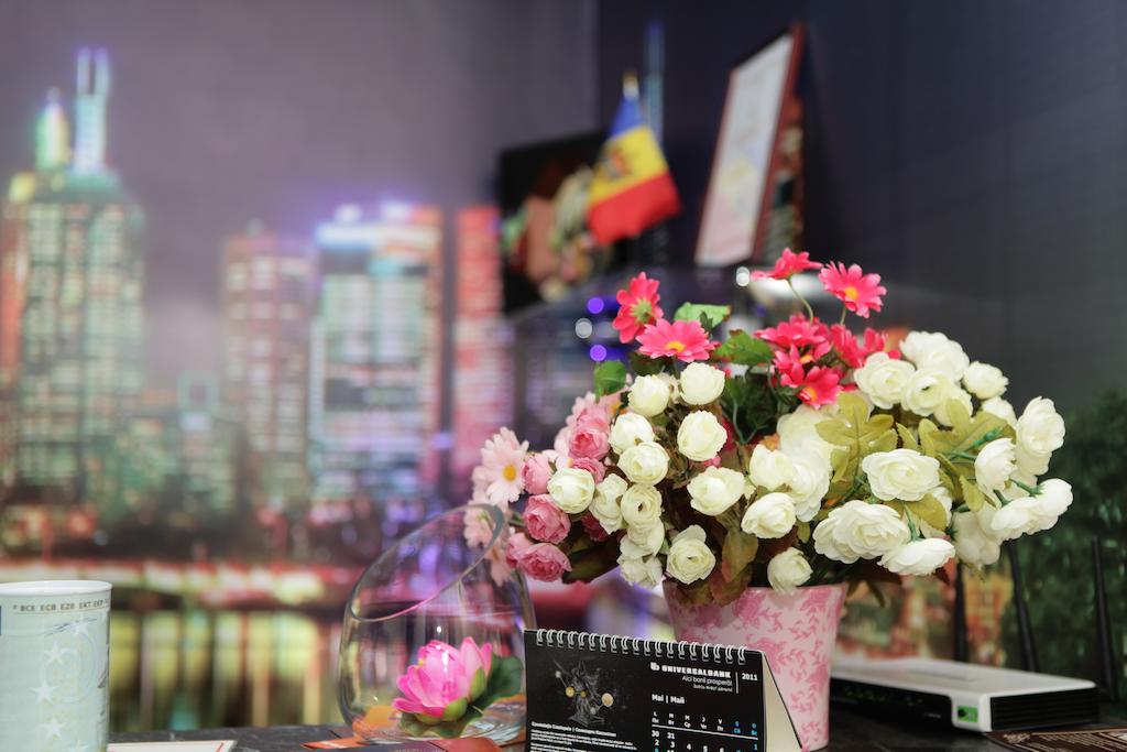Imperial Hotel Chisinau Luaran gambar