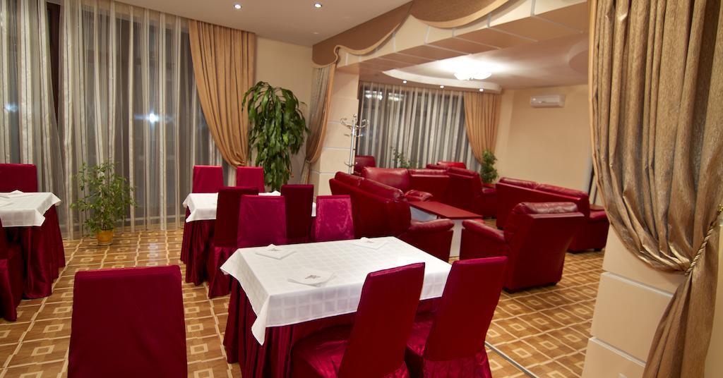 Imperial Hotel Chisinau Luaran gambar