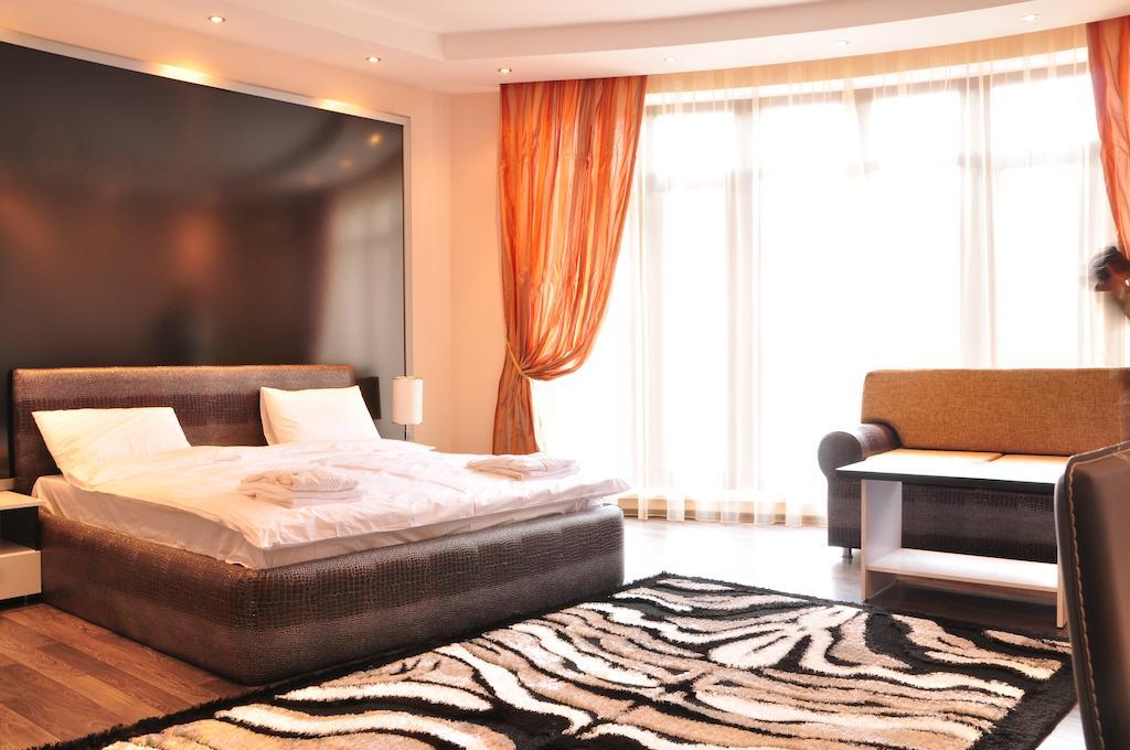 Imperial Hotel Chisinau Luaran gambar
